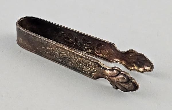 Zuckerzange Alpacca-Silber Historismus Akanthusrelief L 9,5 cm