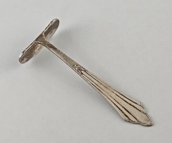 Versilberter Babyschieber WMF 90er Auflage Fächerdekor L10cm