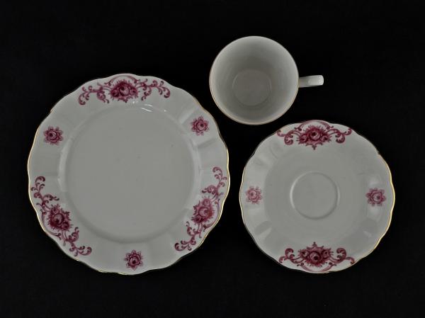 4 Gedecke + Kännchen