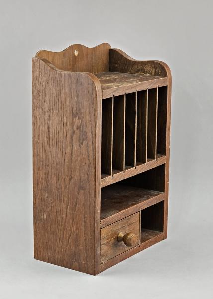 Wandschrank / Fächerschrank