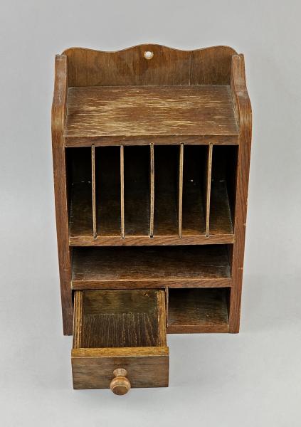Wandschrank / Fächerschrank