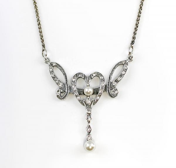 Collier mit Perlen und Swarovski