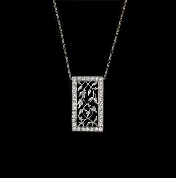 Jugendstil Anhänger an Kette Swarovski