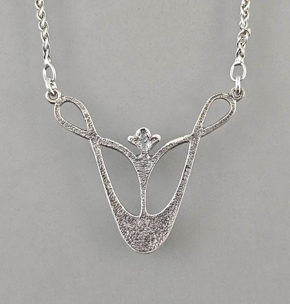 emailliertes Jugendstil Collier mit Onyx