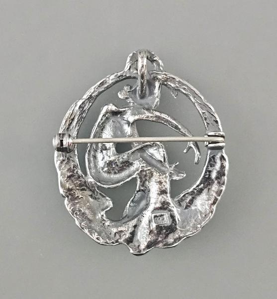 emaillierte Jugendstil Brosche Anhänger Frau mit Kranich