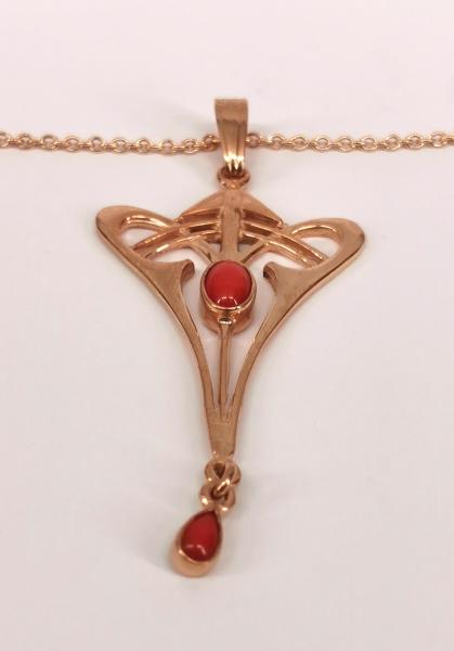 Collier rotvergoldet mit Koralle