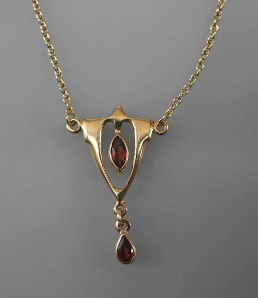 Jugendstil Collier Granat