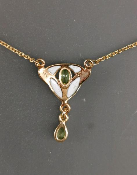 vergoldetes Collier Emaille hellgrün Peridot Jugendstil
