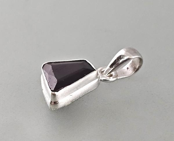 silberner Granat-Anhänger 1,4 x 2,5 cm