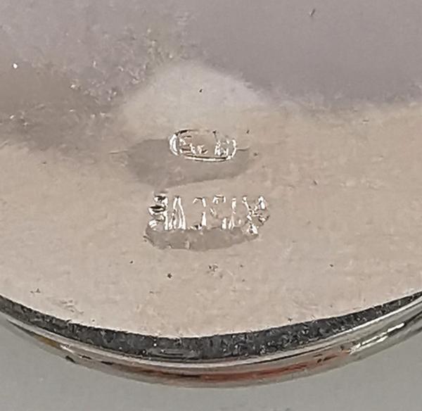 Pillendose oval geschweift