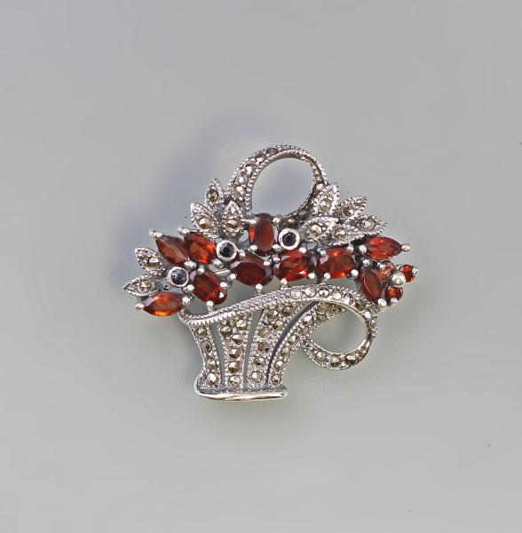 Granat Markasit Brosche Blumenkorb