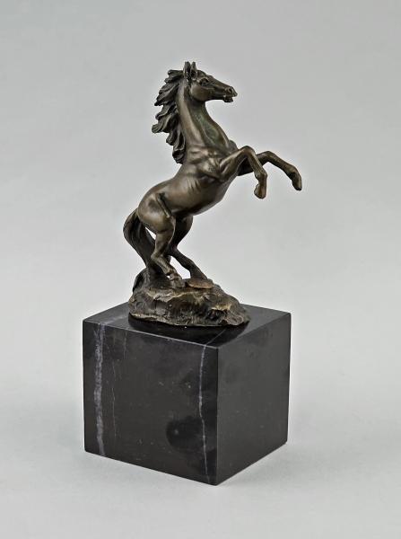 Bronze Skulptur bäumendes Pferd