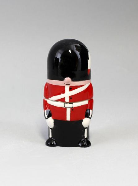 Streuer Paar Traditionel Soldier / Soldat