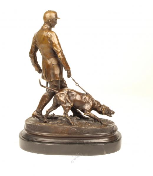 Bronze Skulptur Jäger mit Spürhund