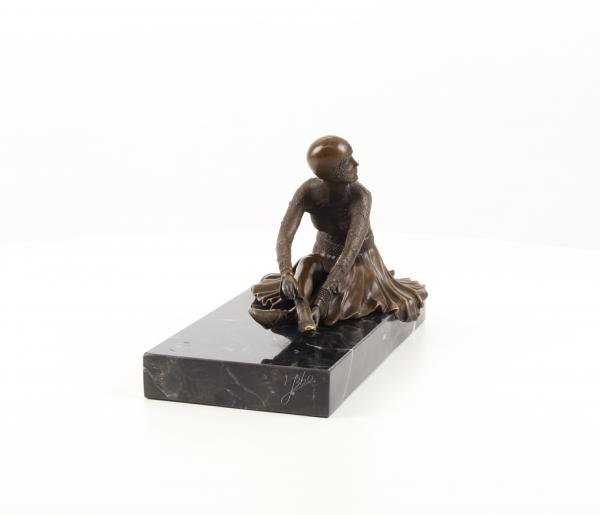 Bronze Skulptur Tänzerein "Tanara"