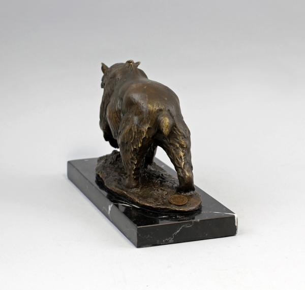 Milo, Bronze Bär mit Fisch