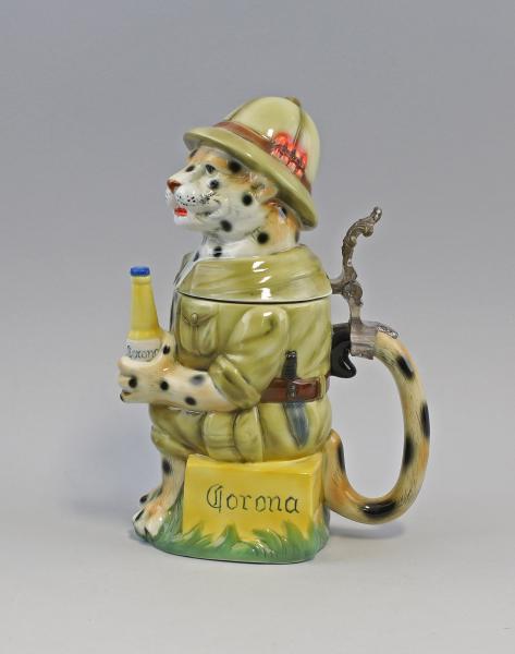 Figuren-Bierkrug Leopard Safari-Uniform