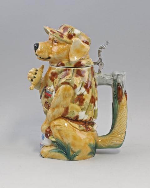 Figuren-Bierkrug Hund Tarnanzug "Labrador" hell