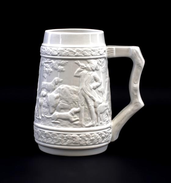 Bierkrug weiß Relief Jagd 1 Liter