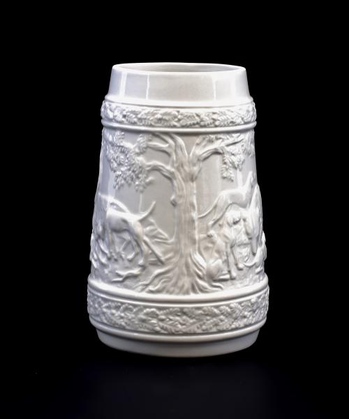 Bierkrug weiß Relief Jagd 1 Liter