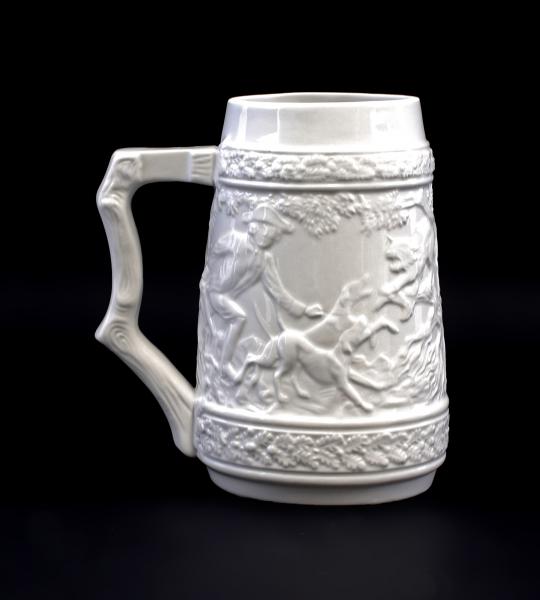 Bierkrug weiß Relief Jagd 1 Liter