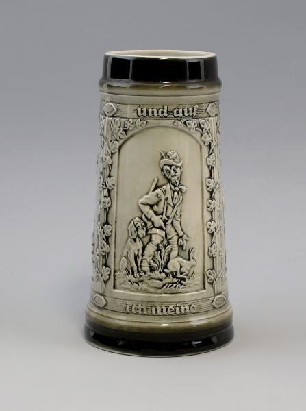 Bierkrug "Im Wald und auf der Heide..." schwarz / weiß 1 Liter