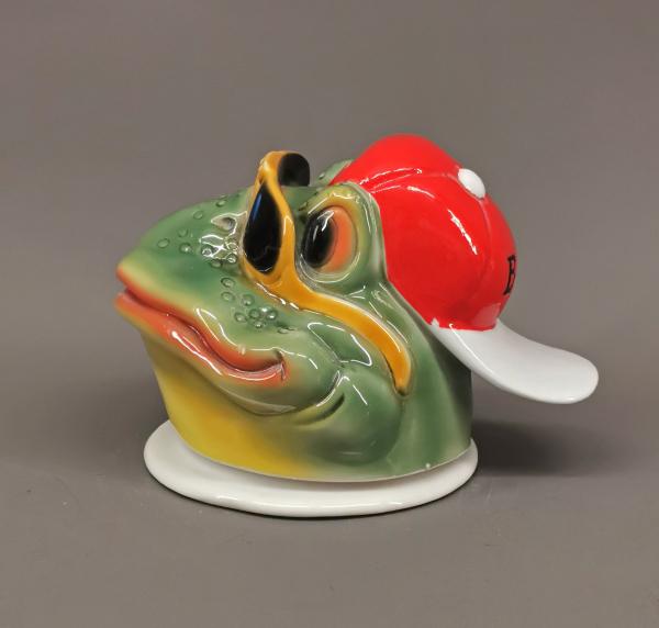 Briefbeschwerer Echse / Frosch mit Brille und Basecap ungemarkt