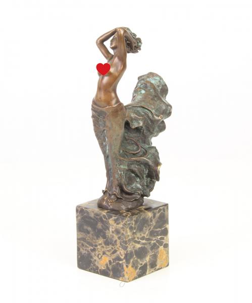 Bronze Skulptur Nackte mit wehendem Rock