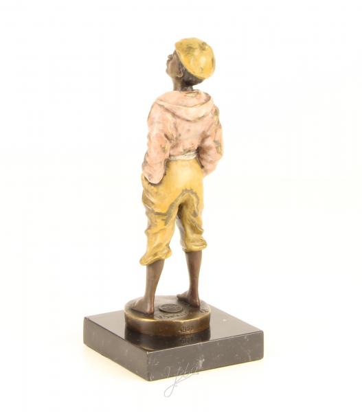 Bronze Skulptur pfeifender Knabe