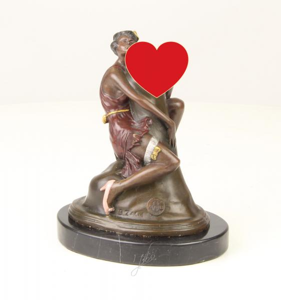 Bronze Skulptur Frau umarmt Phallus