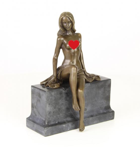 Bronze Skulptur Halbnackte Frau