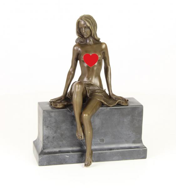 Bronze Skulptur Halbnackte Frau