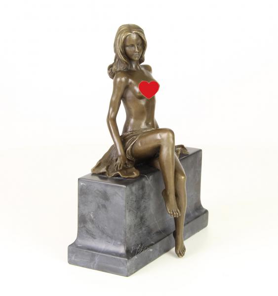 Bronze Skulptur Halbnackte Frau