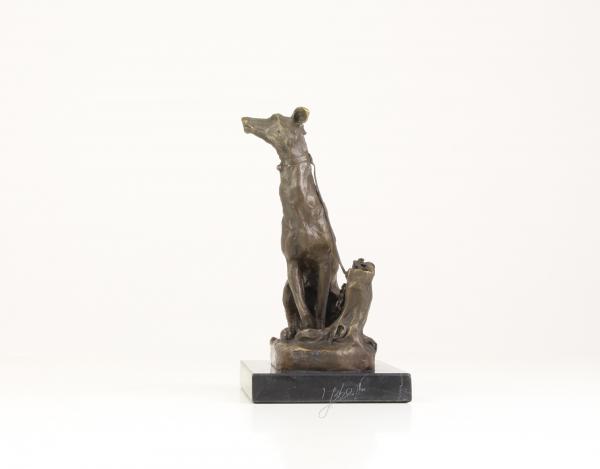 Bronze Skulptur sitzender Windhund