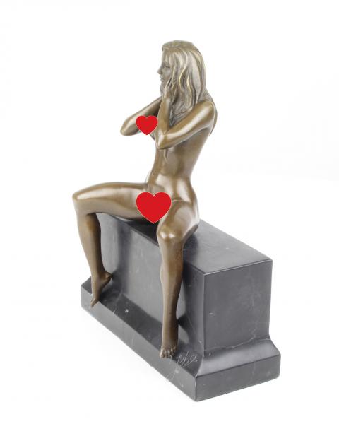 Bronze Skulptur nackte Frau