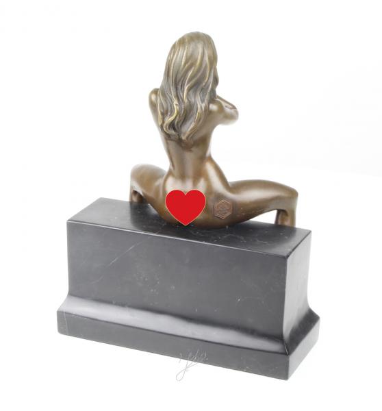 Bronze Skulptur nackte Frau