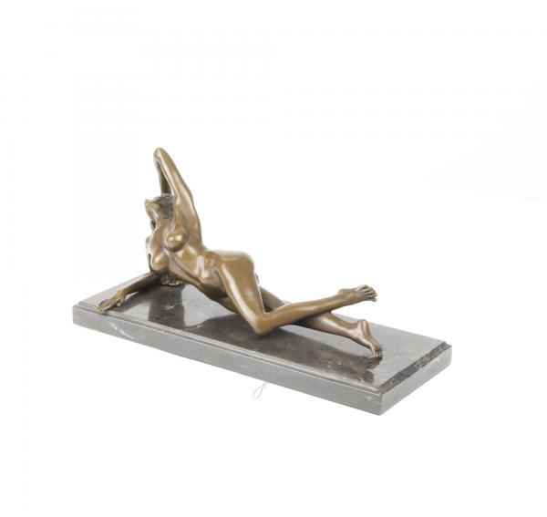 Bronze Skulptur nackte Frau