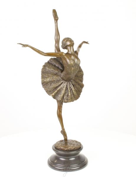 Große Ballett Tänzerin
