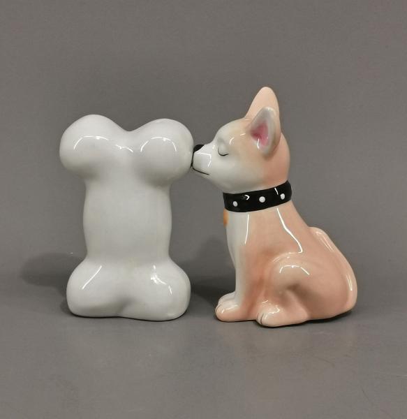 Salz und Pfeffer Streuer Paar Chihuahua and Bone