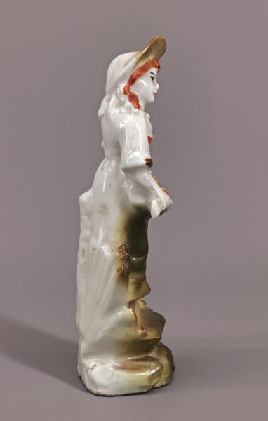 Nippes-Figur Thüringen Bäuerin mit Korn und Sichel
