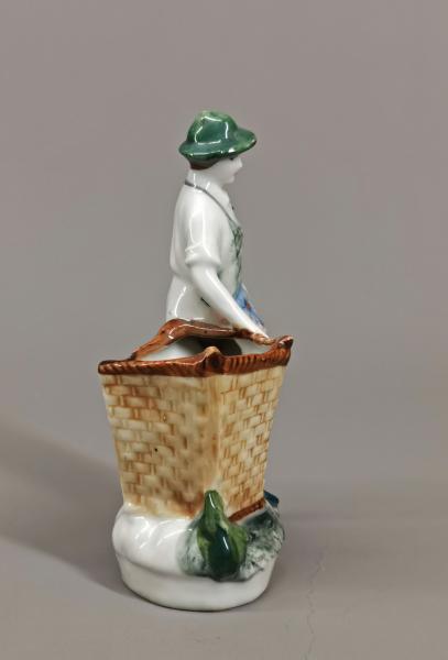 Nippesfigur / Vase Blumengärtner Thüringen