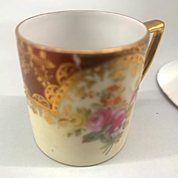 Porzellan Vitrinen-Tasse Mokkatasse Thüringen Jugendstil Rose