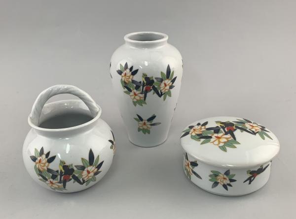 Porzellan Vase Dose Korb Vogeldekor Blumen Art déco