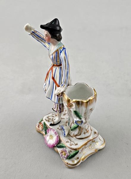 Kleine Porzellanfigur Nippesvase / Zündholzhalter