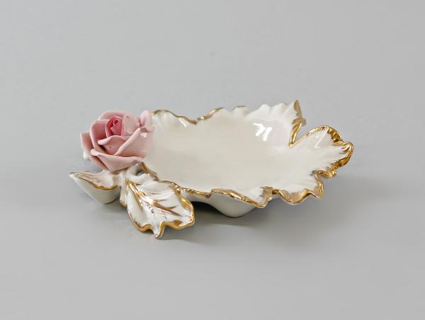 Schale mit Rose